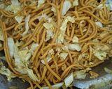 Foto langkah ke 4 dari resep Mie Gomak Goreng.