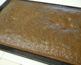 A picture of step 8 of Grandma's Minty Texas Sheet Cake.