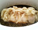 A picture of step 5 of Slow cooker brisket and onions.