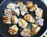 A picture of step 3 of Meaty and Juicy! Chicken Thighs with Salt-Leek Sauce.