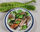 Foto langkah ke 4 dari resep Tumis Ikan Asin Rebus Dan Pete.