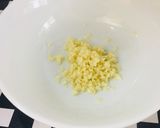 Foto del paso 1 de la receta: Salsa tzatziki Griega de Yogurt y Pepino 🥒🥒🧄🌿🌿