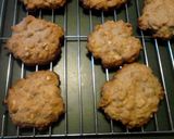 A picture of step 7 of Peanut Butter Granola Cookies.