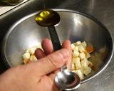 A picture of step 4 of Easy Croutons.