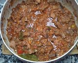 Foto del paso 3 de la receta: Tuco reciclado con asado, chorizos y algo más 😉