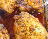 Foto del paso 2 de la receta: Contramuslos de pollo horneados con especias