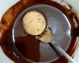 عکس مرحله 3 از دستور سس شکلاتی دانته پرتقالی