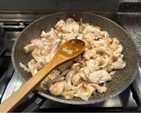 Foto del paso 3 de la receta: Salteado rápido al ajillo