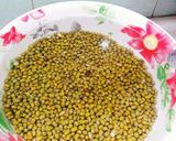 Hình bước làm 1 của món Sữa đậu xanh lá dứa