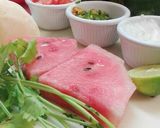 Foto del paso 1 de la receta: Pico de sandía y jícama