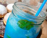 A picture of step 2 of Blue moon mocktail.