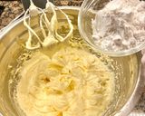 Foto del paso 3 de la receta: Pastel de mantequilla con almendras y limón “Caprese”(Butter cake with almonds and lemon “Caprese”)