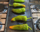 Foto del paso 1 de la receta: Chiles rellenos de agua con quesillo