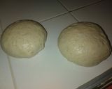 صورة لخطوة 3 من وصفة خلية النحل بعجينة البيتزا