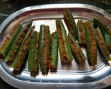 A picture of step 2 of Stuffed masala bhindi.