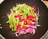 Foto del paso 3 de la receta: Verduras con pollo al wok