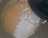 Foto langkah ke 4 dari resep Bolu Kukus Tape Lapis Coklat Tanpa Mixer.
