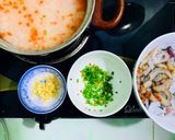 Hình bước làm 2 của món Cháo Hải Sản