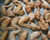 Foto langkah ke 2 dari resep Spicy chicken wings.