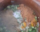 A picture of step 3 of Ridge gourd fry.