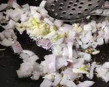 A picture of step 3 of Bajra Methi Paratha (Pearl Millet).