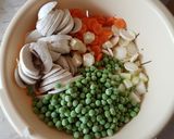 Tárkonyos csirkeraguleves recept fázis 1 fotója