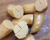 Hình bước làm 3 của món Xúc xích sốt cay