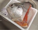 Foto langkah ke 1 dari resep Sop Kepala Ikan Salmon.