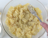 Foto del paso 2 de la receta: Puré de patatas fácil y cremoso