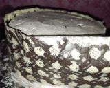 A picture of step 6 of Polka Dot Chocolate Icing cake.