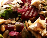 Foto del paso 4 de la receta: Ensalada de Rúcula, Remolacha y Queso Azul