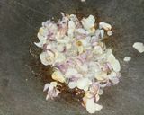 Foto langkah ke 2 dari resep Tumis Selada Air Kerang (Tumis Sayur Paret-Paret Ghoncah Korang).