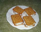 A picture of step 4 of Biscuit sandwich.