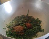 A picture of step 3 of Dal palak.