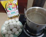 Foto langkah ke 5 dari resep Cilok Putih isi Telur.