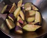 Foto langkah ke 2 dari resep Tumis Terong.