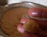 A picture of step 4 of Roasted Sunflower seeds burfi.