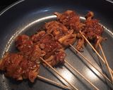 Foto langkah ke 5 dari resep Sate Jamur Tiram Sambal Kecap (Bakar Teflon).