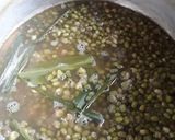 Foto langkah ke 2 dari resep Bubur Kacang Hijau Kental Saus Santan.