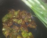 A picture of step 6 of Spring Onion Pakoda /Fritters.