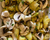 Foto del paso 3 de la receta: Patatas al horno con champiñones