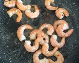 Une image de l'étape 2 de Penne Crevettes Saumon.