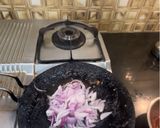 A picture of step 3 of Tomato Bharta.