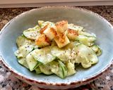 Foto del passaggio 5 della ricetta Insalata di cetrioli alla senape con crostini