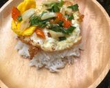 Foto langkah ke 6 dari resep Nasi Telur Ceplok Daun Bawang.
