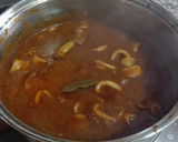 Foto del paso 7 de la receta: Calamares en salsa sin ajo con arroz tres delicias