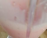 A picture of step 2 of Ice cream shake.