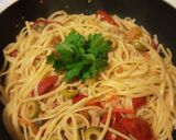Foto del passaggio 6 della ricetta Linguine al tonno "capricciose"