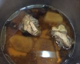 รูปขั้นตอนการทำที่ 2 ของ น้ำซุปไก่ > ต้มจืด ข้าวต้ม สุกี้น้ำ ก๋วยเตี๋ยวน้ำใส