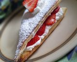 Une image de l'étape 9 de Feuilleté aux fraises.